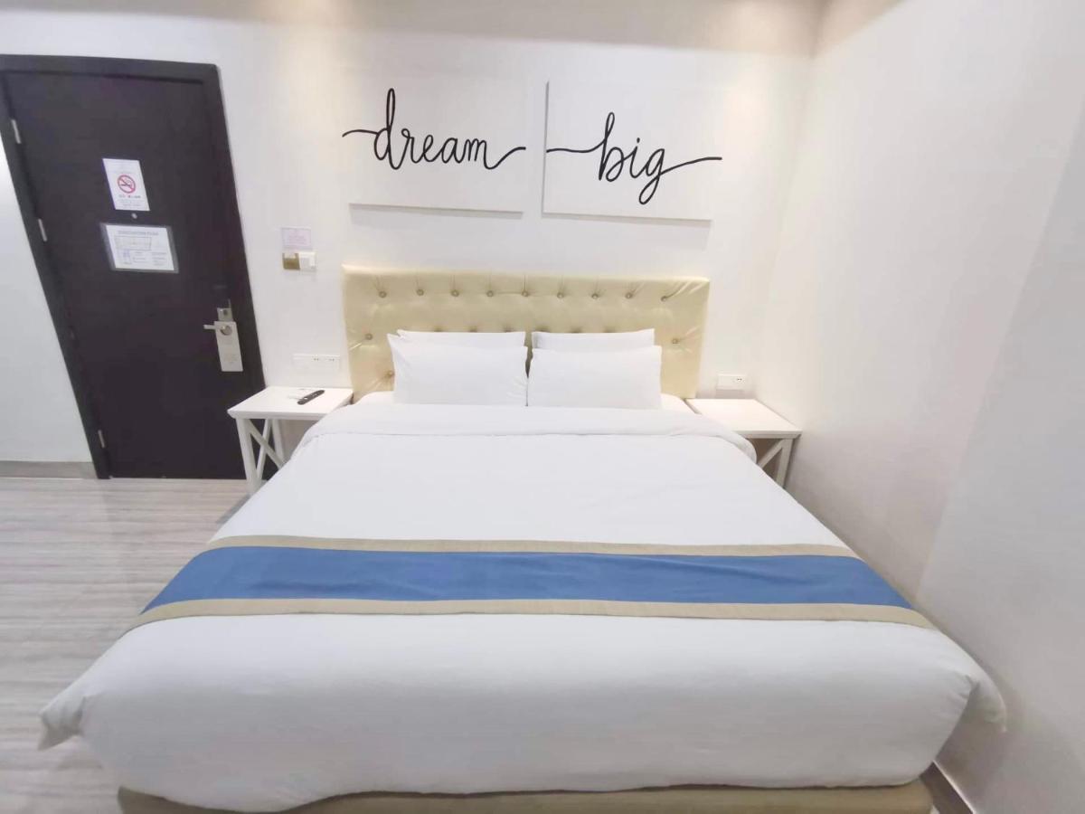 Hampton Suites Davao Luaran gambar