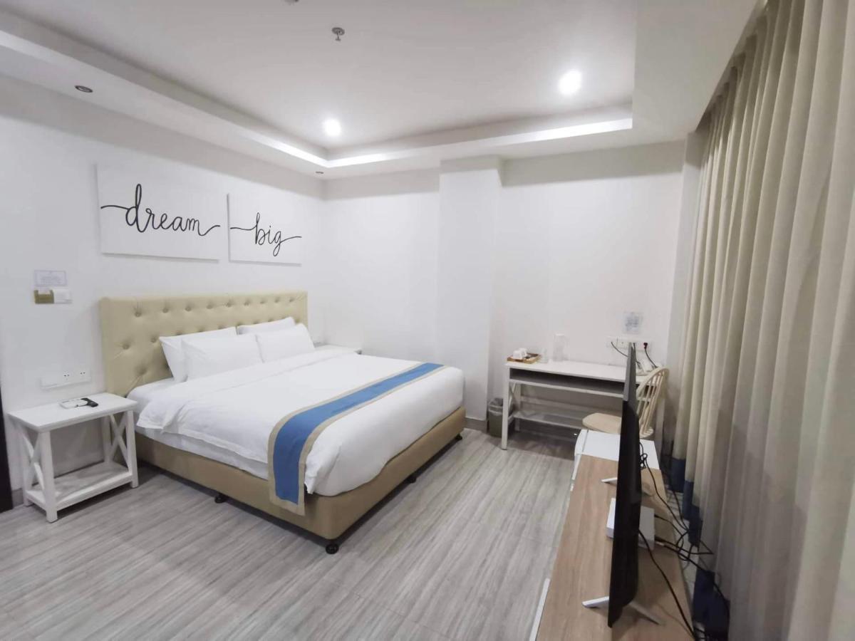 Hampton Suites Davao Luaran gambar